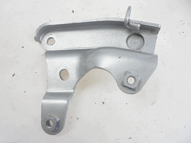 SUPPORTO PEDALINA POSTERIORE SINISTRA YAMAHA T-MAX 500 ( 2004 - 2007 ) 5VU274300100 REAR LEFT FOOTREST BRACKET CON DIFETTO