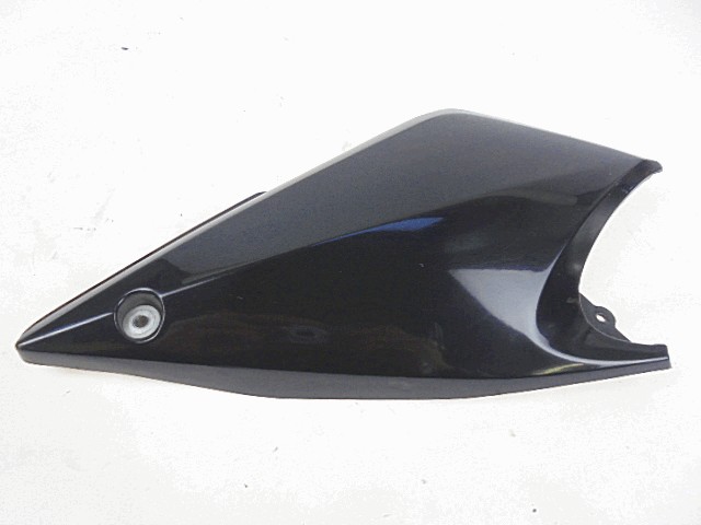 CARENA SINISTRA INFERIORE SELLA SUZUKI GSF 600 BANDIT 2000 - 2005 4721031F01019 LOWER SADDLE LEFT FAIRING CON DIFETTO