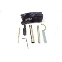 APRILIA SCARABEO 200 ATTREZZI IN DOTAZIONE 01 - 04 TOOL KIT