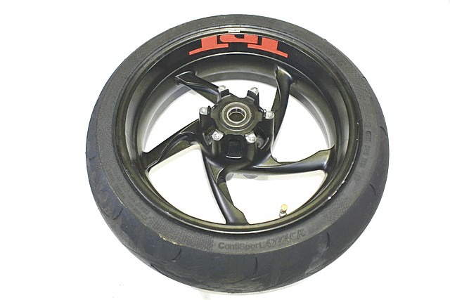 CERCHIO RUOTA POSTERIORE 17 POLLICI BENELLI TNT TORNADO NAKED TRE 899 S 2008 - 2011 R30037210100E REAR WHEEL CON LEGGERI GRAFFI