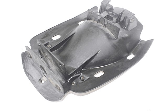 PARAFANGO POSTERIORE SOTTOSELLA DUCATI ST2 1997 - 2002 55910051A REAR FENDER ATTACCO FARO DANNEGGIATO 