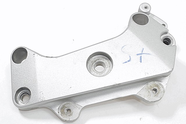 STAFFA SINISTRA SUPPORTO MOTORE HONDA CB600F HORNET 2005 - 2006 50700MBZK00ZA LEFT ENGINE BRACKET CON LEGGERI GRAFFI 