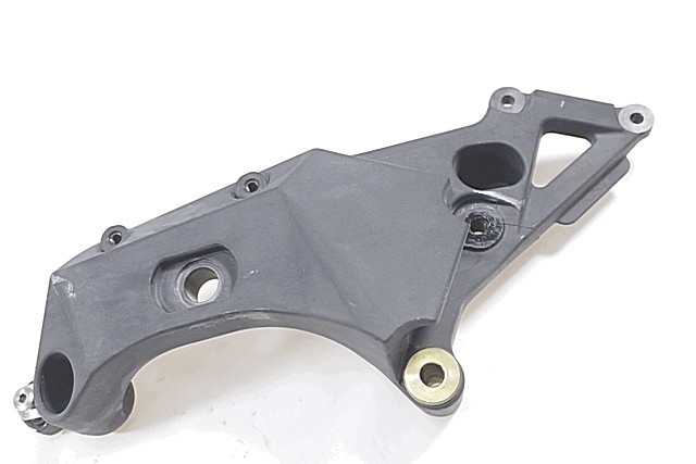 STAFFA TELAIO SUPPORTO MOTORE DESTRA MV AGUSTA BRUTALE 910 S 2005 - 2011 800097900 RIGHT FRAME CASING CON LEGGERI GRAFFI