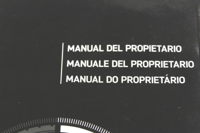 TRIUMPH STREET TRIPLE 675 MANUALE DEL PROPRIETARIO 13 - 17 MANUAL DEL PROPIETARIO 