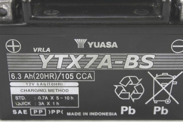 BATTERIA PER MOTO YUASA YTX7A-BS 12V 6AH (10HR) BATTERY 