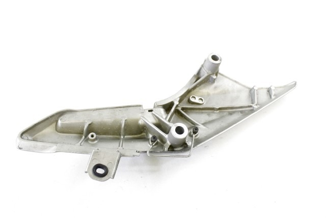 HONDA SILVER WING 600 50663MCT770ZC SUPPORTO PEDANA DESTRA PF01 01 - 09 RIGHT FOOTREST HOLDER LEGGERI SEGNI DI USURA