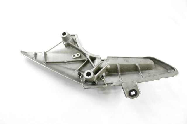 HONDA SILVER WING 600 50763MCT000ZA SUPPORTO PEDANA SINSTRA PF01 01 - 09 LEFT FOOTREST HOLDER 