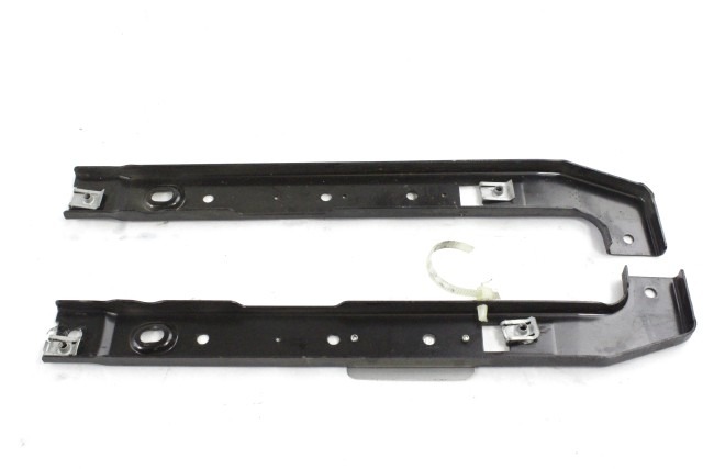 APRILIA SCARABEO 250 AP8154033 AP8154032 SUPPORTI PEDANE 06 - 11 FOOTBOARD BRACKETS