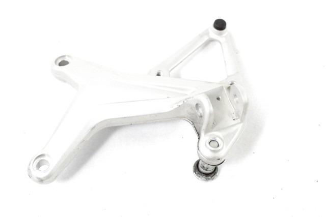 MV AGUSTA F3 675 - 800 8000B7474 STAFFA PEDANA ANTERIORE SINISTRA (DAL 2012) FRONT LEFT FOOTREST HOLDER