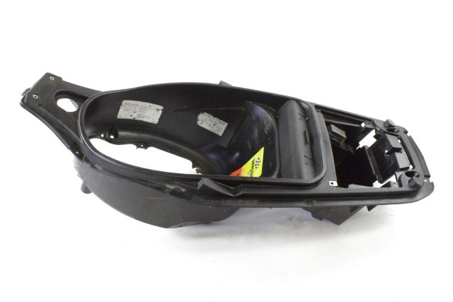 GILERA RUNNER 50 SP 6240155 VASCA SOTTOSELLA PORTACASCO 06 - 20 HELMET COMPARTMENT 624015