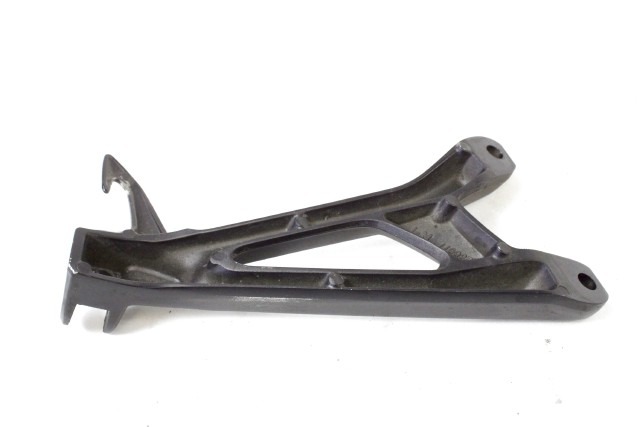 SUZUKI GSX S 750 4382108J00YAP STAFFA PEDANA POSTERIORE SINISTRA WC52 17 - 20 REAR LEFT FOOTREST HOLDER CON GRAFFIO