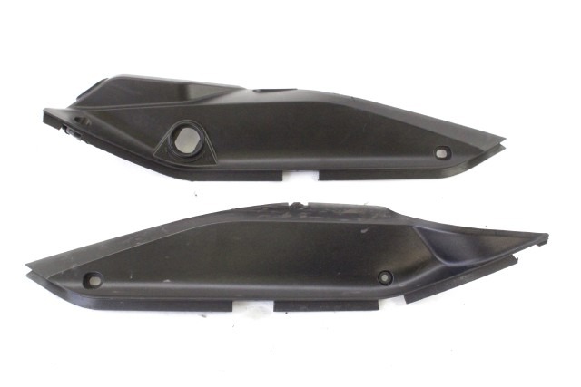 DUCATI HYPERMOTARD 939 48211722A 48211732A COVER TELAIO POSTERIORE 16 - 18 REAR FRAME COVERS LEGGERI SEGNI DI USURA