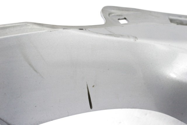 PIAGGIO BEVERLY 300 656344 CARENA TUNNEL CENTRALE SINISTRA 10 - 16 LEFT SIDE FAIRING LEGGERI SEGNI DI USURA ATTACCO CREPATO