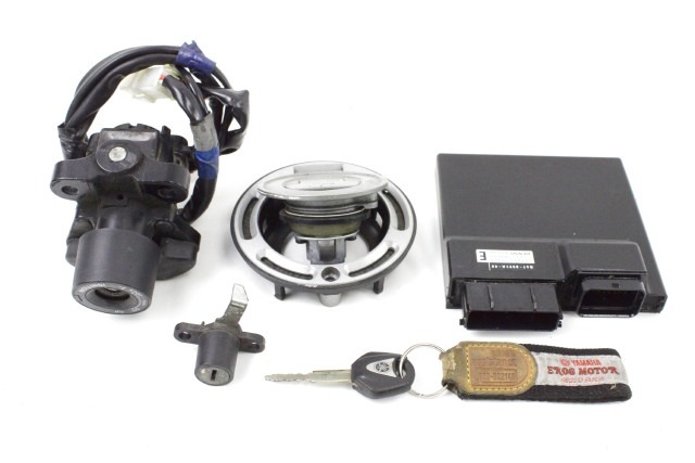 YAMAHA MT-10 B67W82503000 KIT CHIAVE ECU ACCENSIONE RN45 17 - 20 ECU LOCKS KEY KIT B678591A4000 B678591A4100