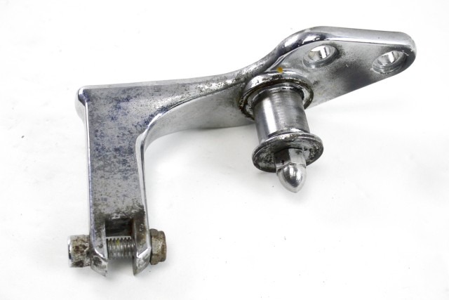 HARLEY DAVIDSON DYNA 1340 STAFFA PEDANA ANTERIORE DESTRA PER COMANDI AVANZATI 82 - 99 FRONT RIGHT FOOTREST HOLDER