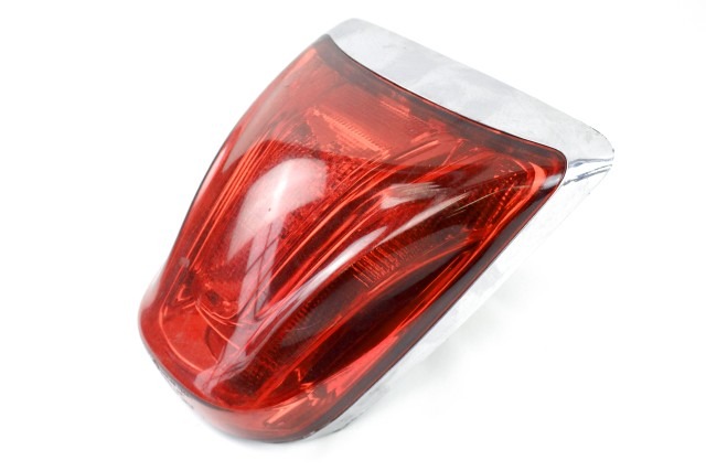 VESPA SPRINT 50 2T 642946 FARO POSTERIORE 14 - 17 TAILLIGHT PICCOLO GRAFFIO