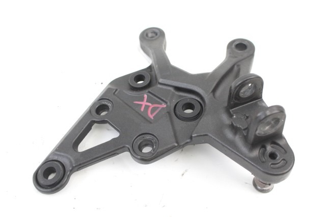 KAWASAKI Z 900 35063144218R STAFFA PEDANA ANTERIORE DESTRA ZR900B 17 - 20 FRONT RIGHT FOOTREST HOLDER 35063140018R