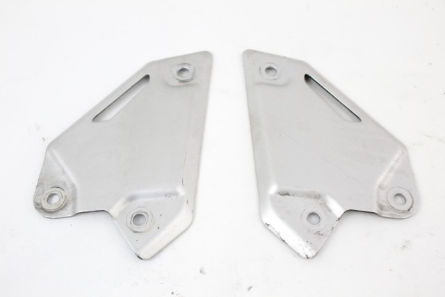 KAWASAKI Z 900 550201962 550201963 SET PROTEZIONI PEDANA ZR900B 17 - 20 HEEL GUARD SET