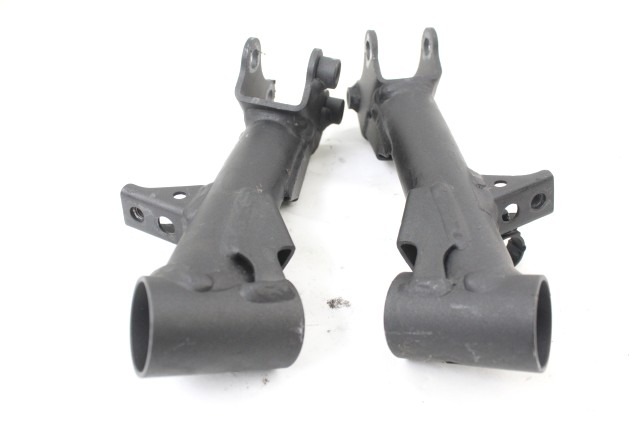 KAWASAKI Z 900 32190072118R 32190072218R SUPPORTI MOTORE ZR900B 17 - 20 ENGINE BRACKETS SEGNI DI USURA