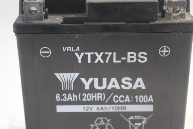 BATTERIA SCOOTER YUASA YTX7L-BS 12V 6AH 100 CCA BATTERY