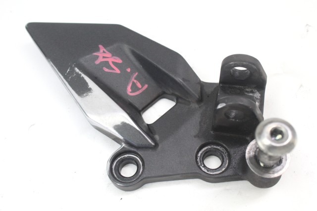 KAWASAKI NINJA 250 R 35063038518R STAFFA PEDANA ANTERIORE SINISTRA EX250K 07 - 13 FRONT LEFT FOOTREST HOLDER