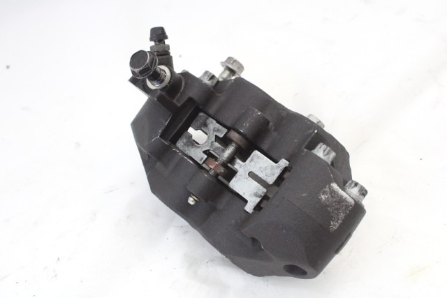 KAWASAKI Z 900 430800131DJ PINZA FRENO ANTERIORE DESTRA ZR900F 2022 FRONT RIGHT BRAKE CALIPER PICCOLI SEGNI DI USURA