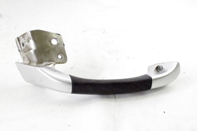 PIAGGIO MP3 250 624453 MANIGLIA POSTERIORE DESTRA 06 - 11 REAR RIGHT HANDLE