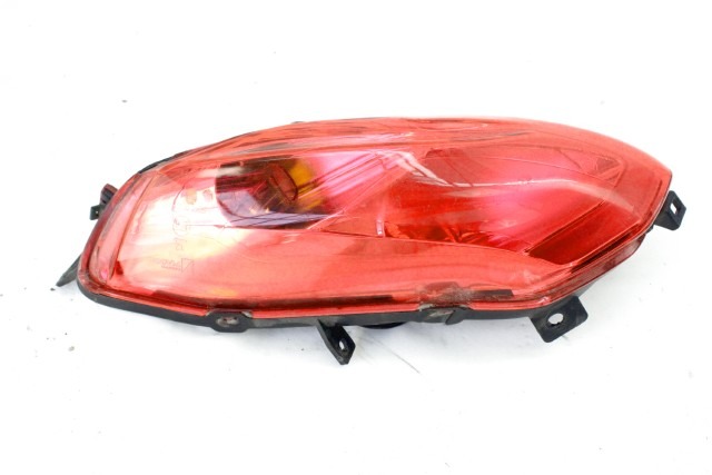 PIAGGIO MEDLEY 125 1D001234 FARO POSTERIORE DESTRA 16 - 19 RIGHT TAILLIGHT