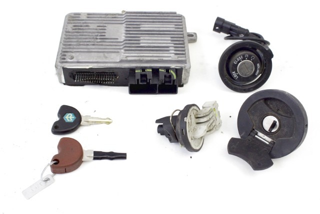 PIAGGIO MEDLEY 125 CM267103 1B004018 KIT CHIAVI ECU ACCENSIONE 16 - 19 ECU LOCKS KEYS KIT 1B002511 CM267106 CM2671064 CM2671065