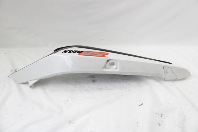 APRILIA SR MAX 300 97505700BM CARENA POSTERIORE DESTRA 11 - 16 REAR RIGHT FAIRING LEGGERI GRAFFI