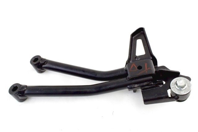 SUZUKI GSX S 125 4381023K30 SUPPORTO PEDANA POSTERIORE DESTRA WDL0 22 - 24 REAR RIGHT FOOTREST HOLDER