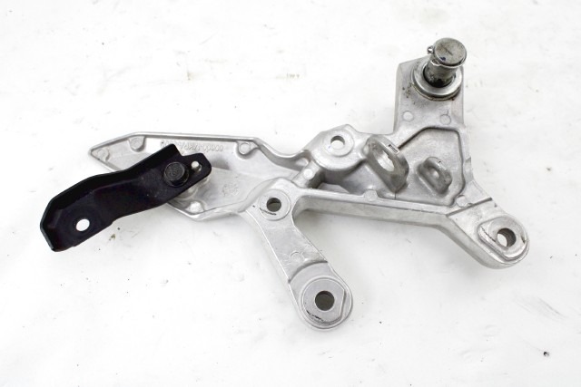 HONDA CB 500 HORNET 50600MKPJ00 STAFFA PEDANA ANTERIORE DESTRA PC71 (2024) FRONT RIGHT FOOTREST HOLDER