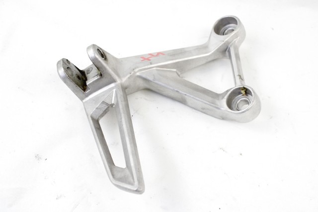 HONDA CB 500 HORNET 50725MJWJ00 STAFFA PEDANA POSTERIORE SINISTRA PC71 (2024) REAR LEFT FOOTREST HOLDER