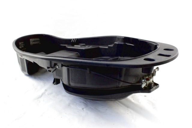 BMW C 400 X 46635A01027 VASCA SOTTOSELLA PORTACASCO K09 18 - 24 HELMET COMPARTMENT