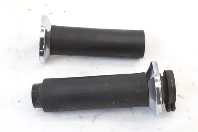 YAMAHA XVS 250 DRAG STAR 3JB262400000 3JB262410000 MANOPOLE 99 - 05 GRIPS