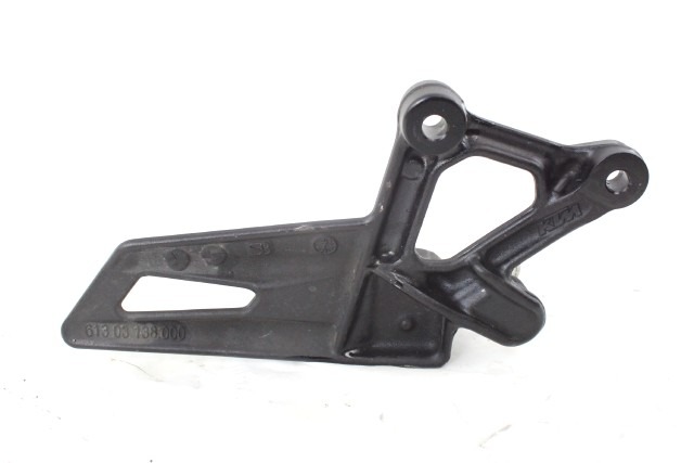 KTM 1290 SUPER DUKE R 6130313800033S STAFFA PEDANA ANTERIORE SINISTRA 17 - 18 FRONT LEFT FOOTREST HOLDER 6130303800033S