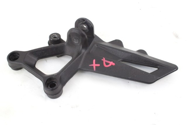 KTM 1290 SUPER DUKE R 6130303910033S STAFFA PEDANA ANTERIORE DESTRA 17 - 18 FRONT RIGHT FOOTREST HOLDER 6130303900033S