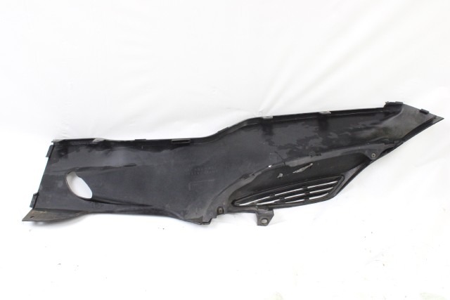 SUZUKI BURGMAN AN 400 4817114F00 FIANCHETTO SPOILER SOTTOSCOCCA DESTRA  99 - 00  RIGHT SIDE UNDERBODY FAIRING LEGGERI GRAFFI