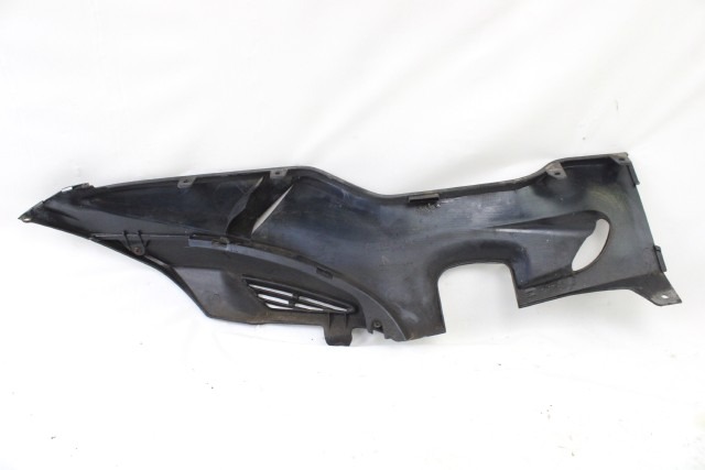 SUZUKI BURGMAN AN 400 4818114F10 FIANCHETTO SPOILER SOTTOSCOCCA SINISTRA 99 - 00 LEFT SIDE UNDERBODY FAIRING SEGNI DI USURA