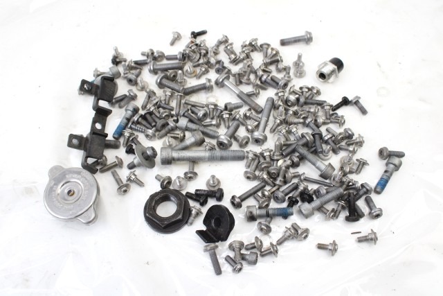 BMW C EVOLUTION SET BULLONERIA VITI GENERICO K17 13 - 19 BOLTS SET