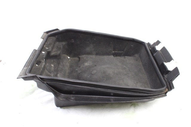 SUZUKI BURGMAN AN 400 9221114F01 VASCA SOTTOSELLA PORTACASCO 99 - 00 HELMET BOX