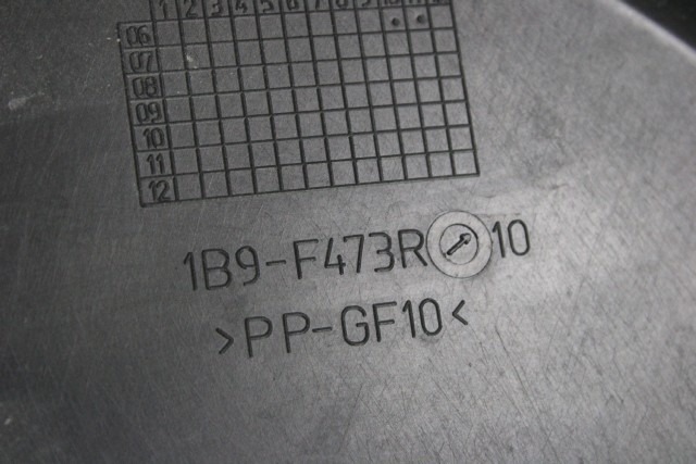 YAMAHA X-MAX 125 1B9F473R10 VASCA PORTAOGGETTI PORTACASCO YP125R 06 - 10 HELMET COMPARTMENT