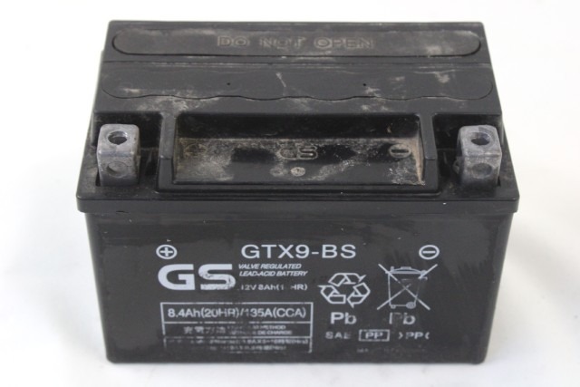 BATTERIA MOTO SCOOTER GS GTX9-BS 12V 8.4AH 135A BATTERY