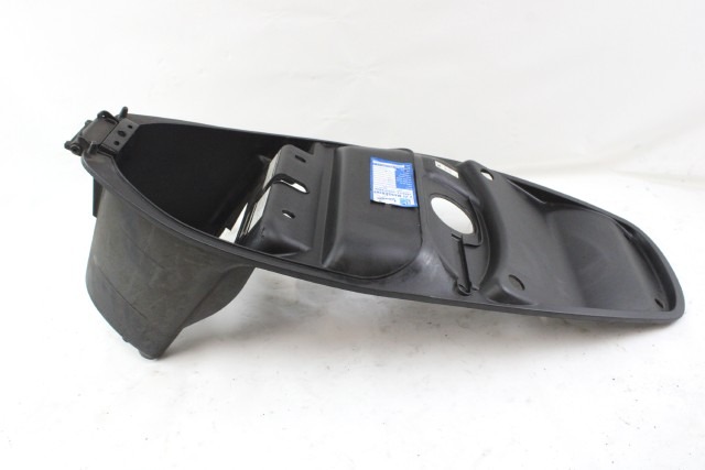 PEUGEOT TWEET 125 780776 VASCA SOTTOSELLA PORTACASCO 21 - 25 HELMET BOX